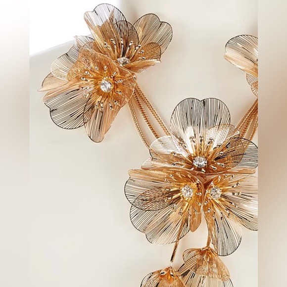 Natasha NWT Stunning Gold Tone Floral Filigree Crystal Statement Necklace (J094) - Picture 6 of 9